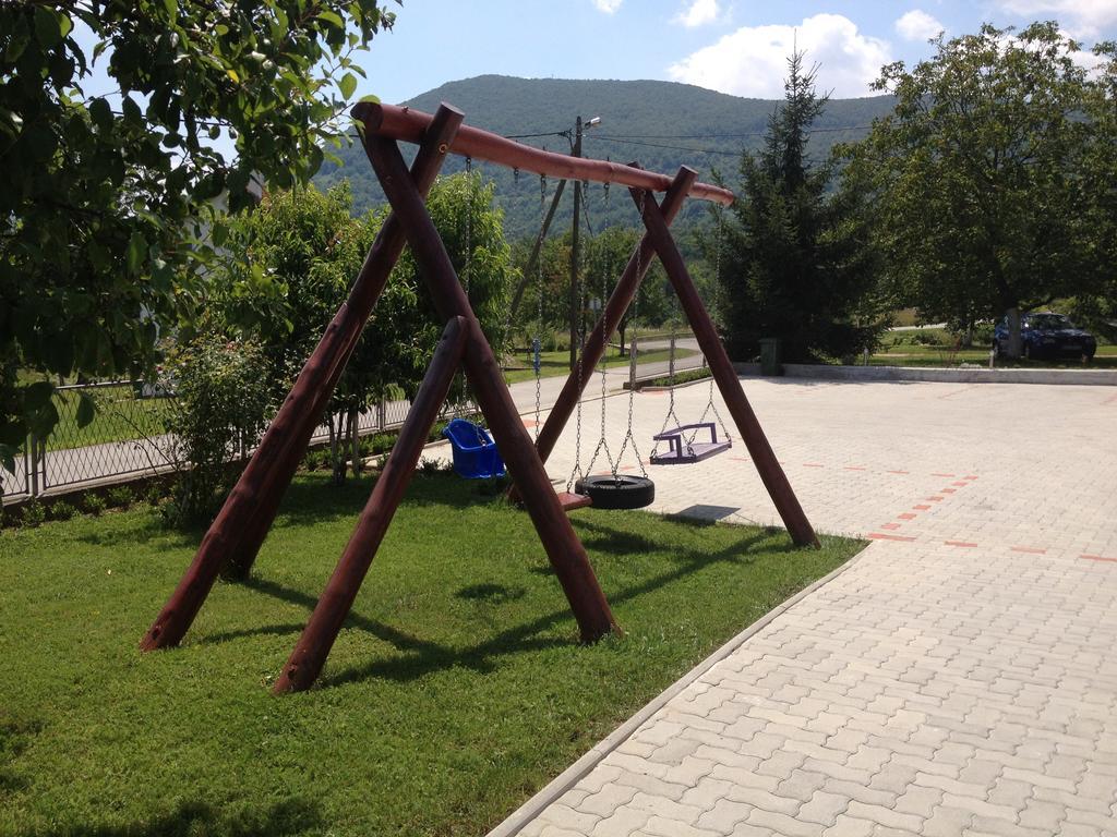 Guesthouse Ante Hodak Селиште-Дрежничко Экстерьер фото